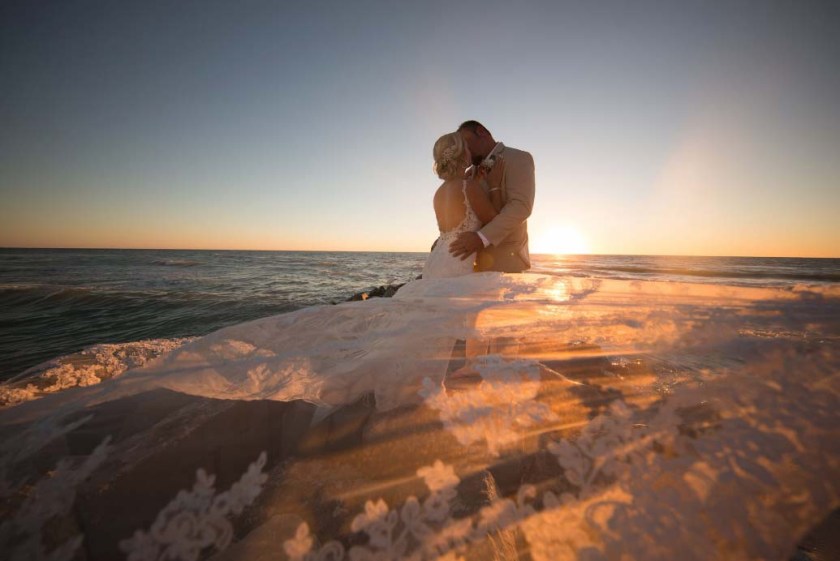 beach wedding photography tips