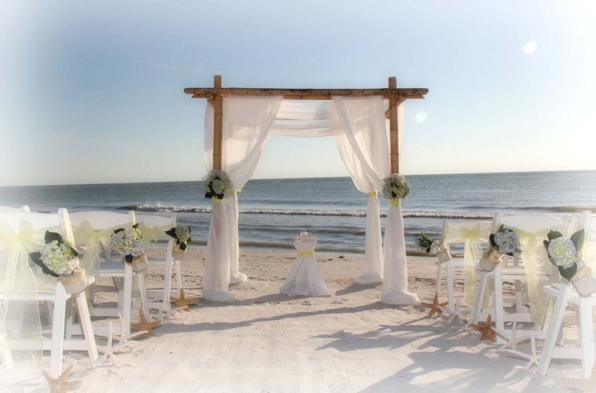 8 reasons to Say “I Do” on Florida’s West Coast with Suncoast Weddings